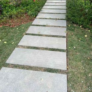 朔州 芝麻黑小区踏步、汀步石铺装效果