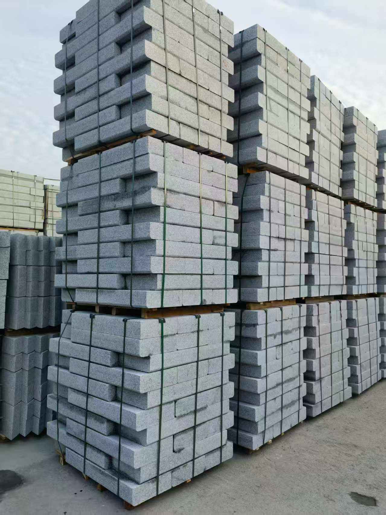 朔州 路沿石（路侧石），颜色一致，尺寸标准