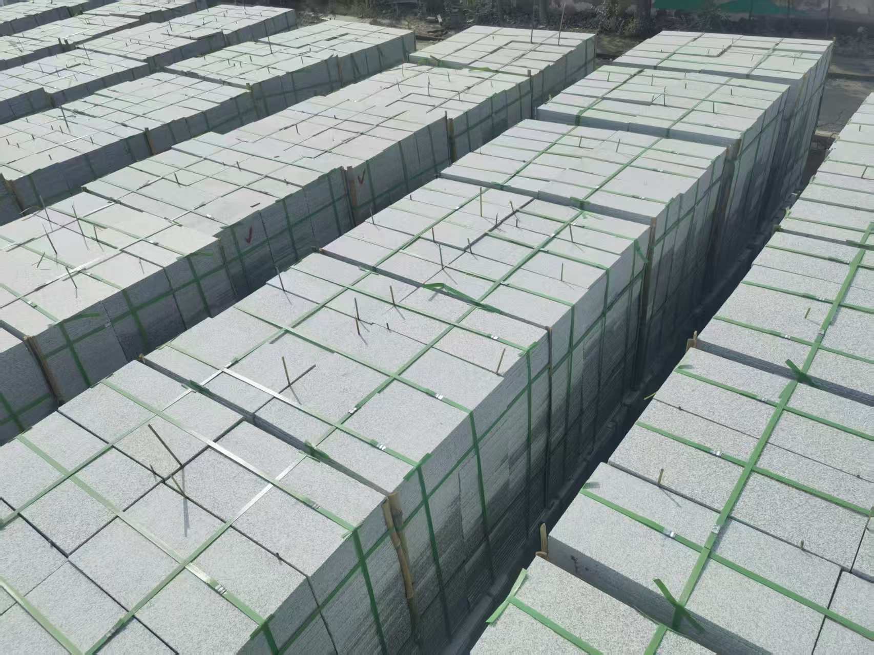 朔州 芝麻白1.8公分火烧300*600地铺，清仓大甩卖