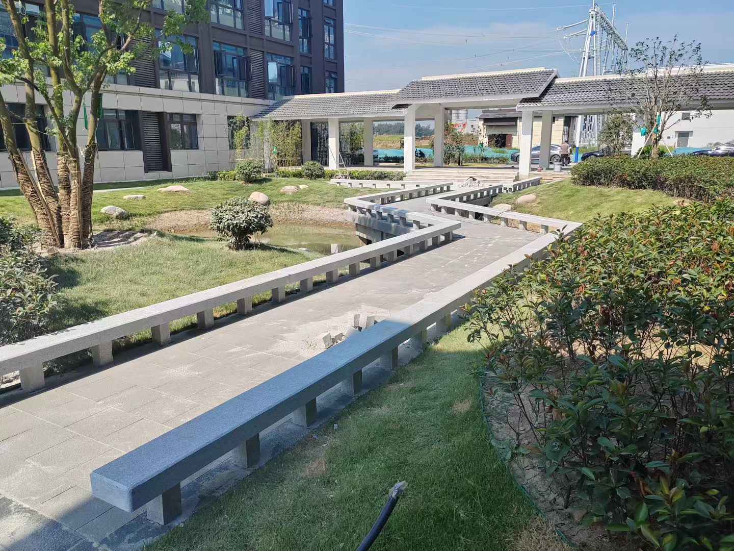 朔州 芝麻灰小区坐凳&栏杆安装效果